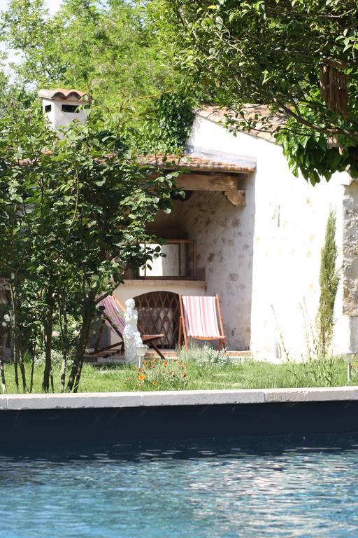 L'Abri Du Poete Besse-sur-Issole Exterior foto