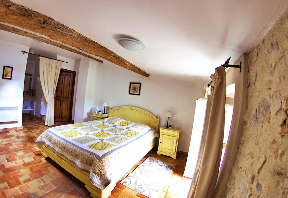 L'Abri Du Poete Besse-sur-Issole Quarto foto