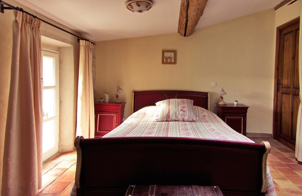 L'Abri Du Poete Besse-sur-Issole Quarto foto