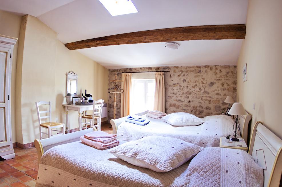 L'Abri Du Poete Besse-sur-Issole Quarto foto