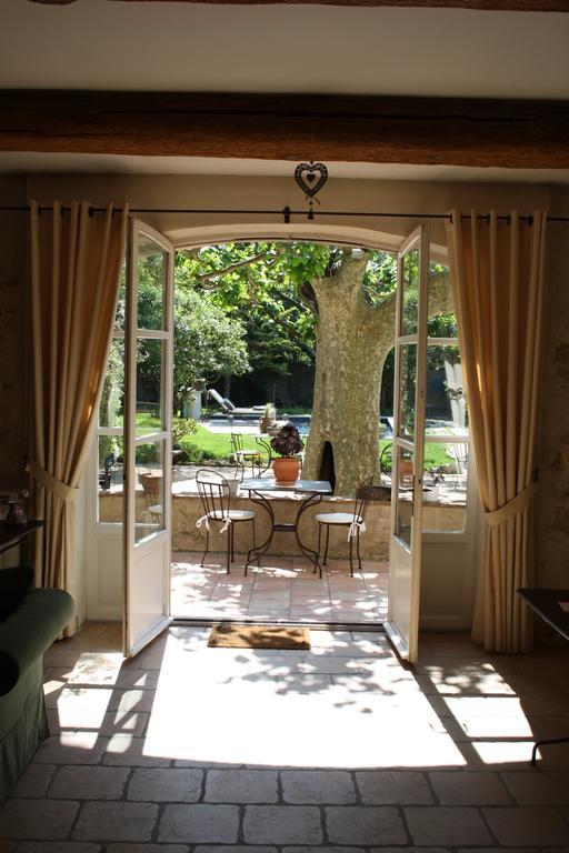 L'Abri Du Poete Besse-sur-Issole Exterior foto